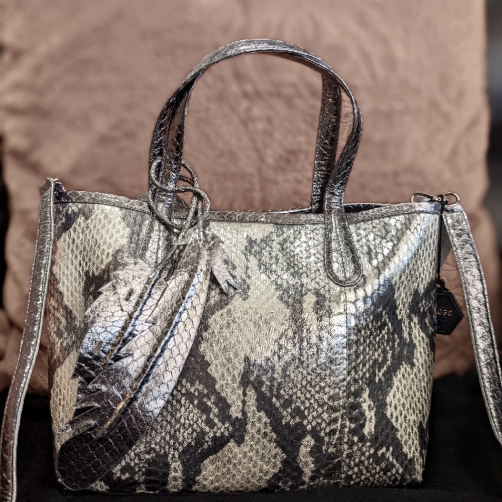 Nancy Gonzalez tote